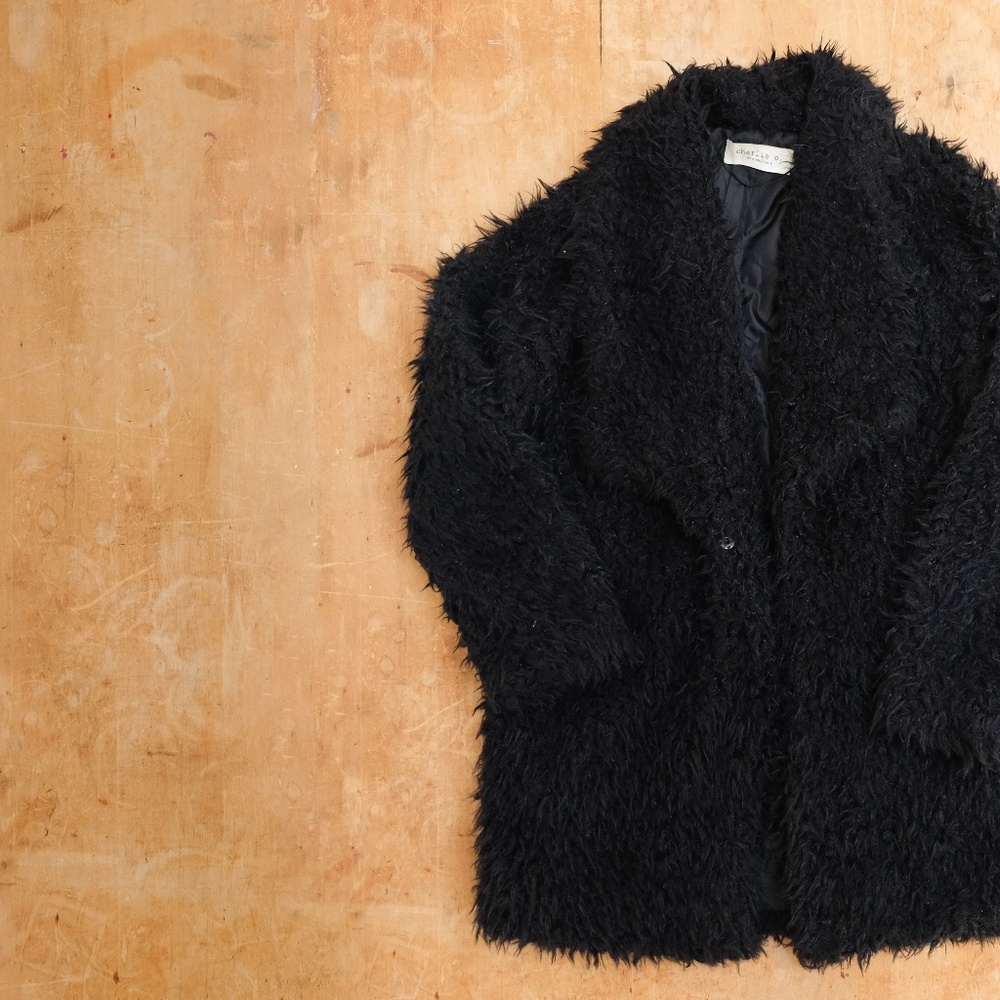 Charlie O. Black Faux Fur Coat by Kinnucan's Small